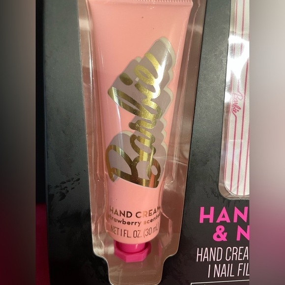 Barbie Hand Cream Nail Set Barbie Collector Barbie Display ๐ Barbie Bath Set ๐ซง - Picture 5 of 11